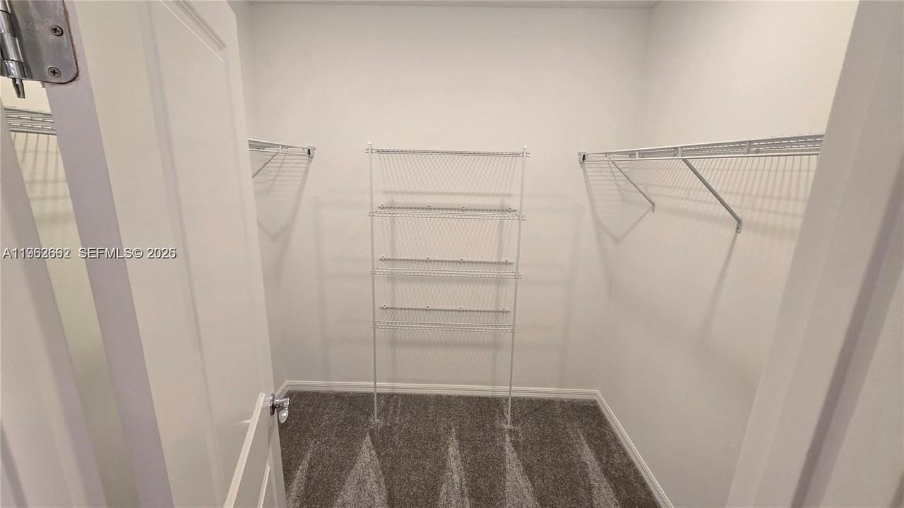 487 Pine Tree Blvd - Photo 3 of 6