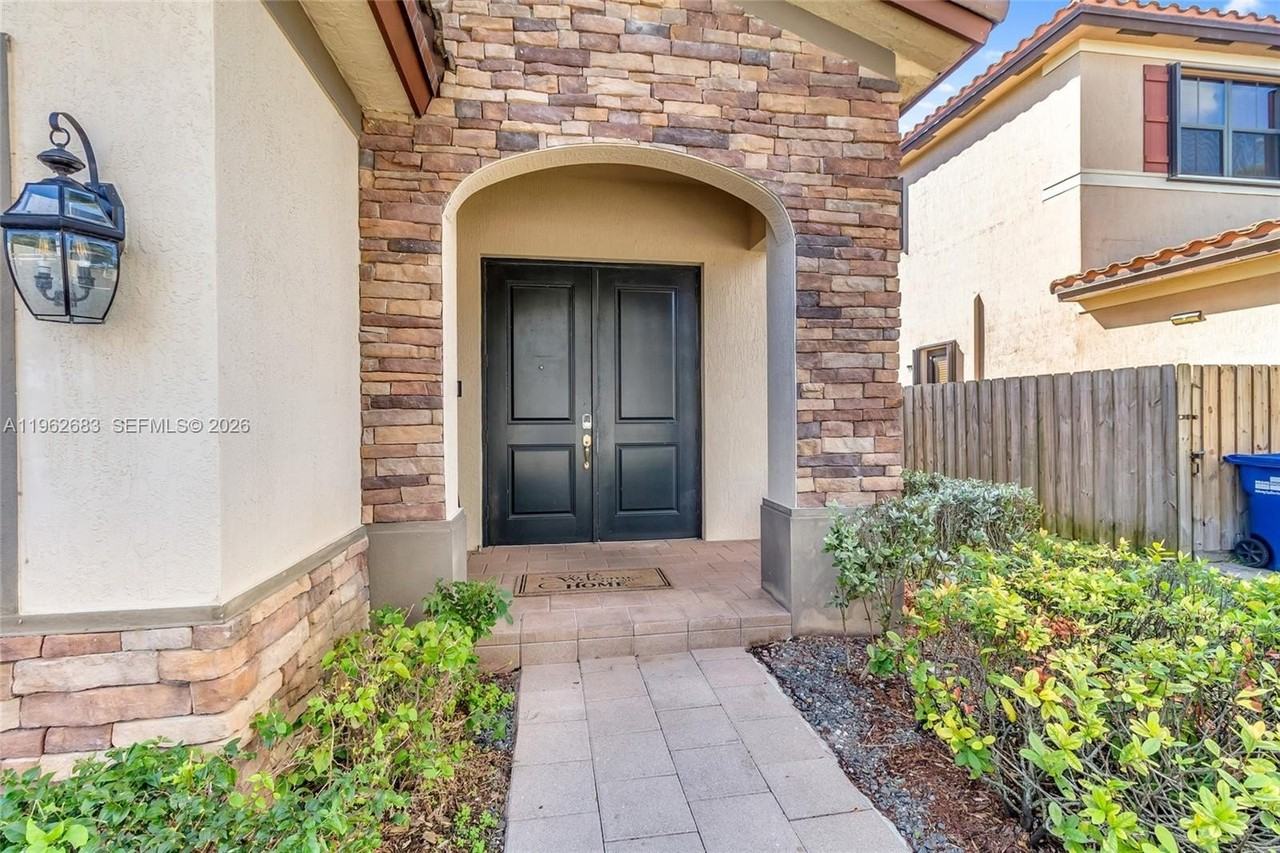 11770 Sw 251st St - Photo 2 of 42