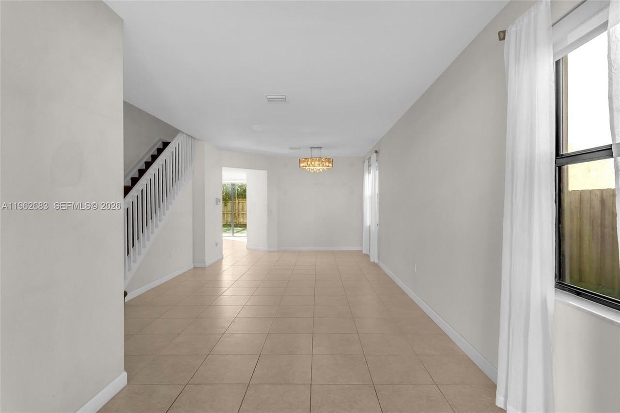 11770 Sw 251st St - Photo 4 of 42