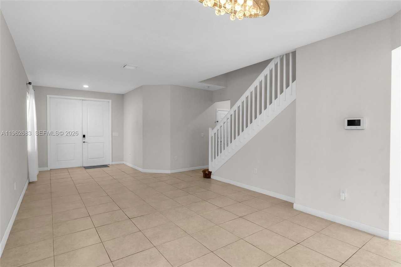 11770 Sw 251st St - Photo 5 of 42