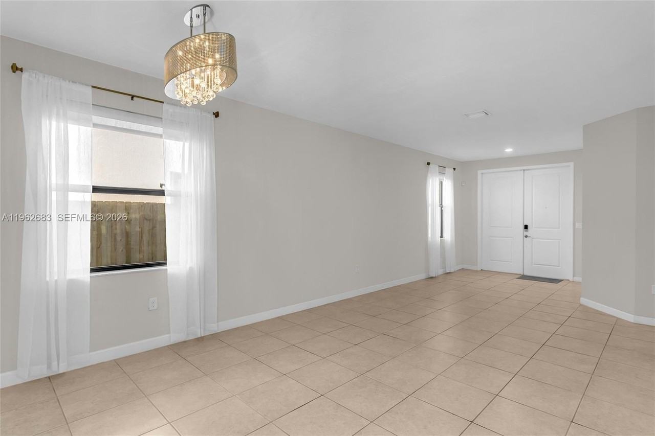 11770 Sw 251st St - Photo 6 of 42