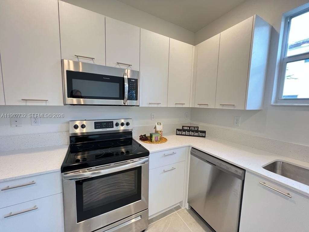 12612 Nw 23rd Pl - Photo 4 of 27