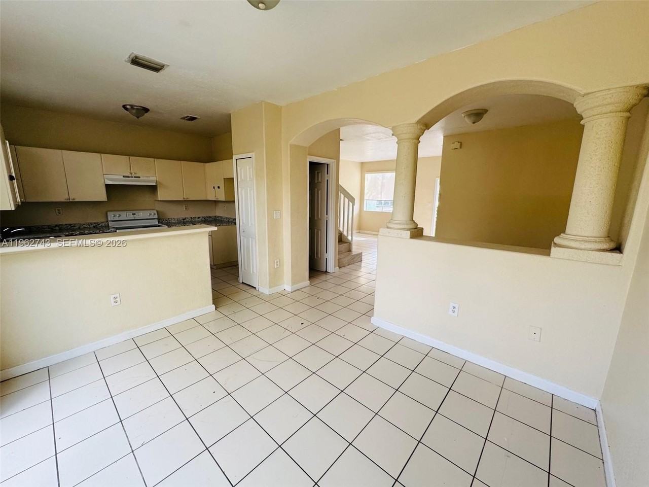 1601 Se 24th Ct #221 - Photo 5 of 13