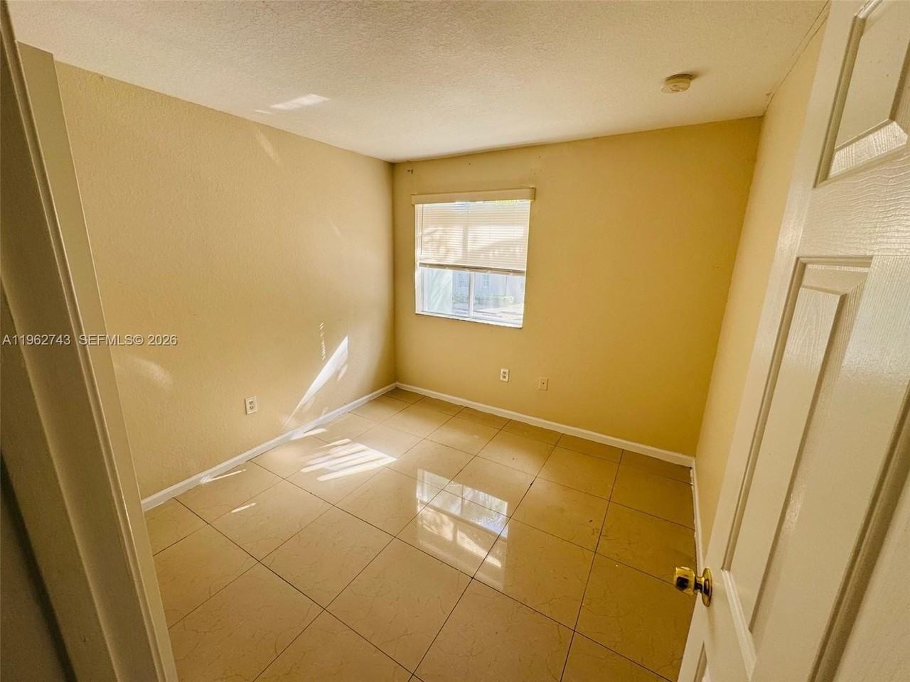 1601 Se 24th Ct #221 - Photo 7 of 13