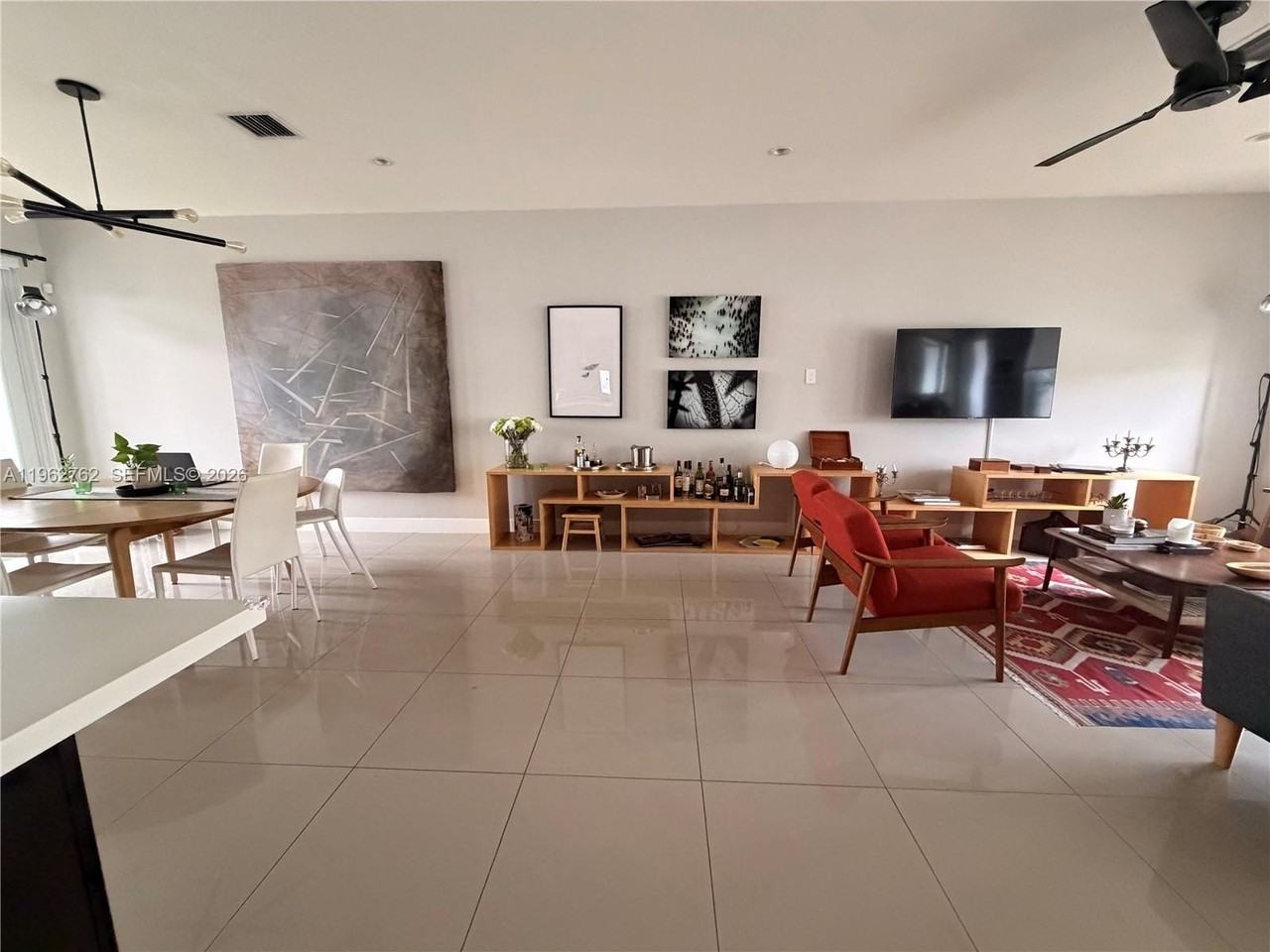 10416 Nw 66th St - Photo 5 of 50