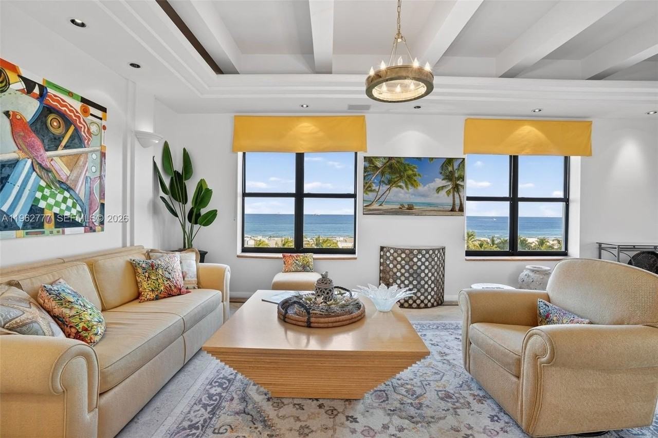 1330 Ocean Dr #R7C - Photo 6 of 30