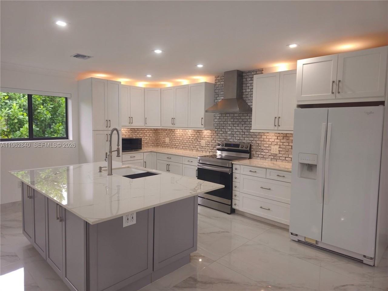 26720 Sw 203rd Ave - Photo 4 of 11