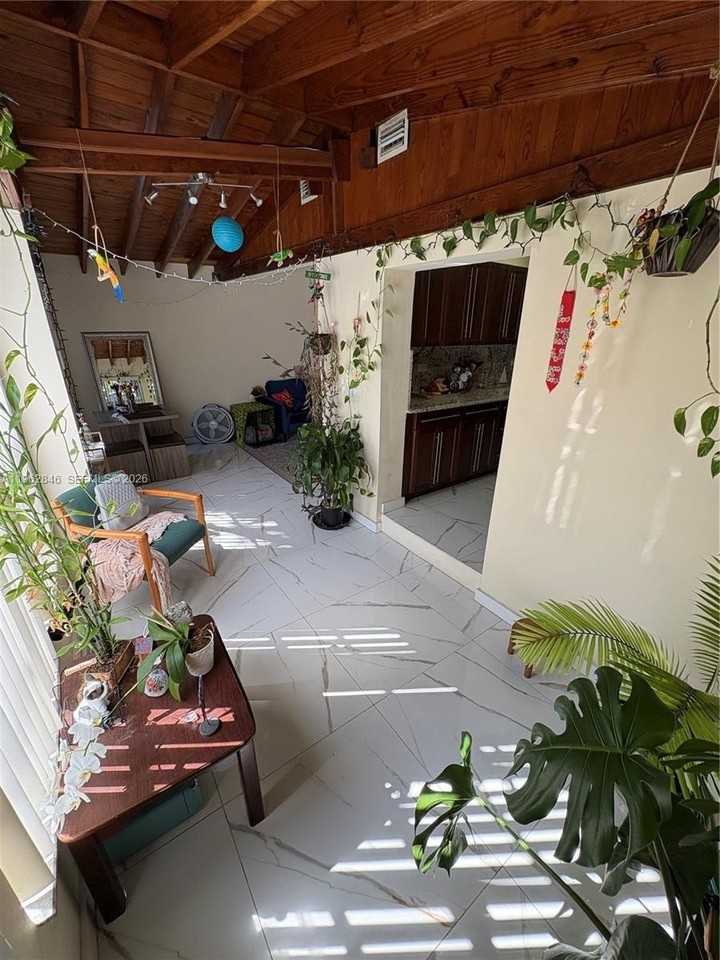 1655 Ne 175th St - Photo 7 of 25