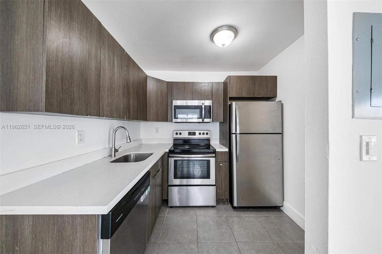 740 81st St #2 - Photo 6 of 26