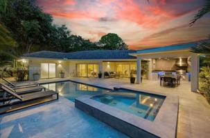 featured image of 1019 Ne 115th St #1019