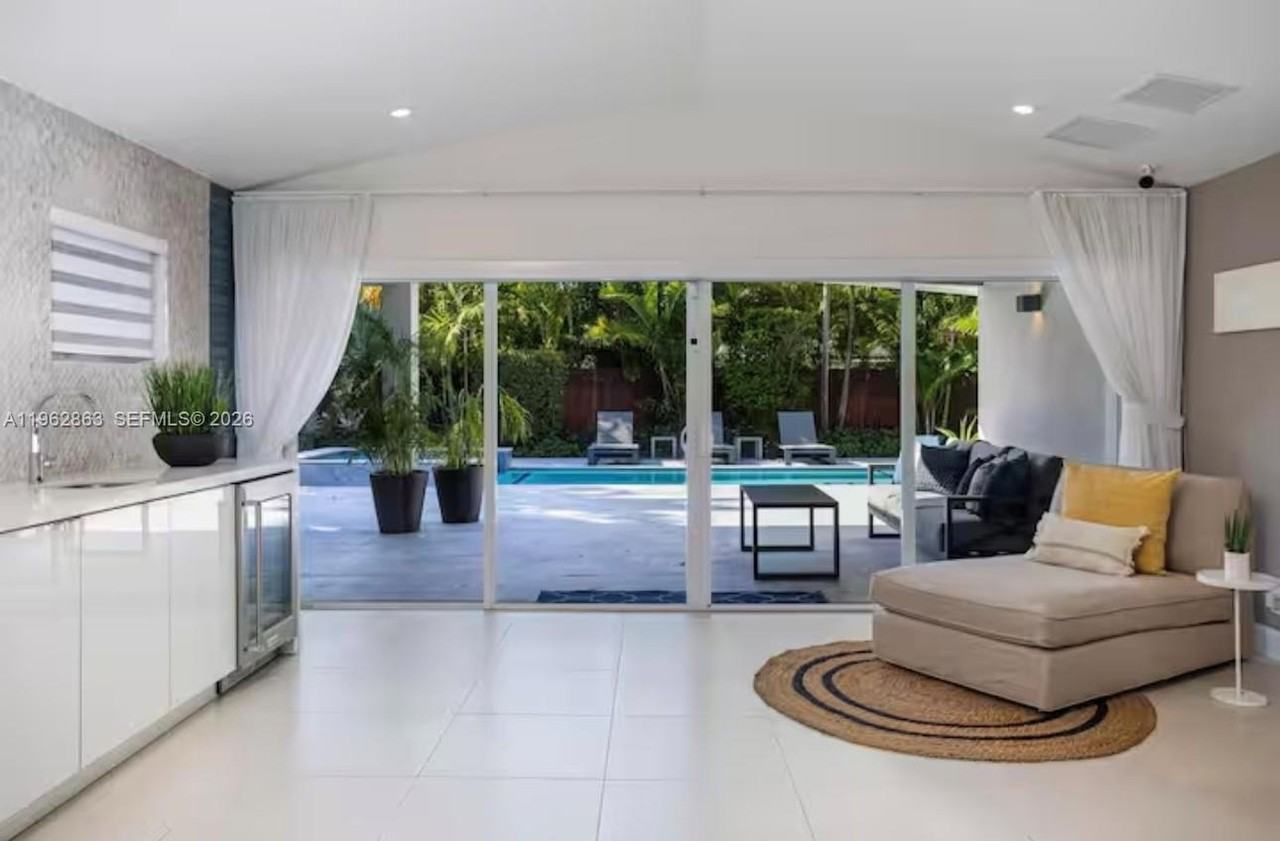 1019 Ne 115th St #1019 - Photo 4 of 35