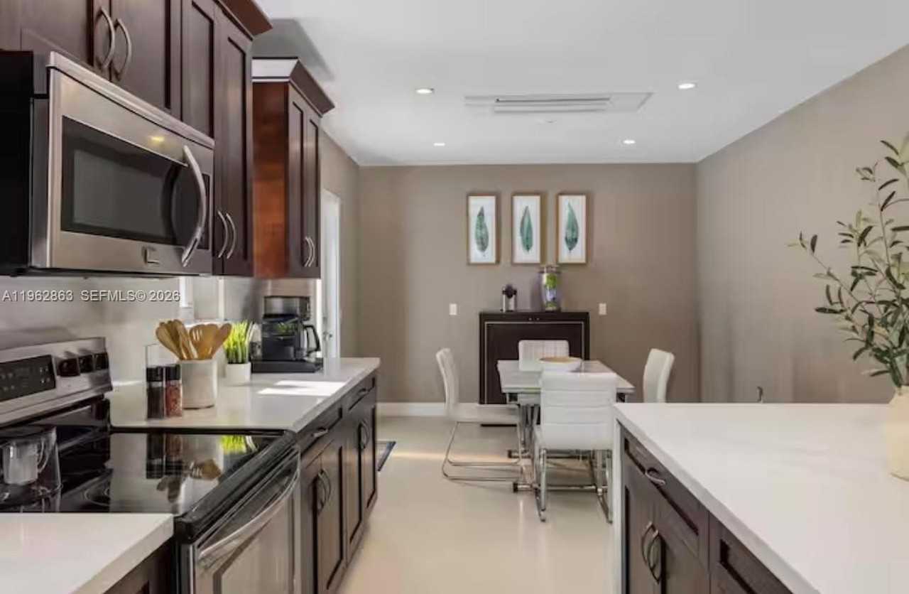 1019 Ne 115th St #1019 - Photo 6 of 35