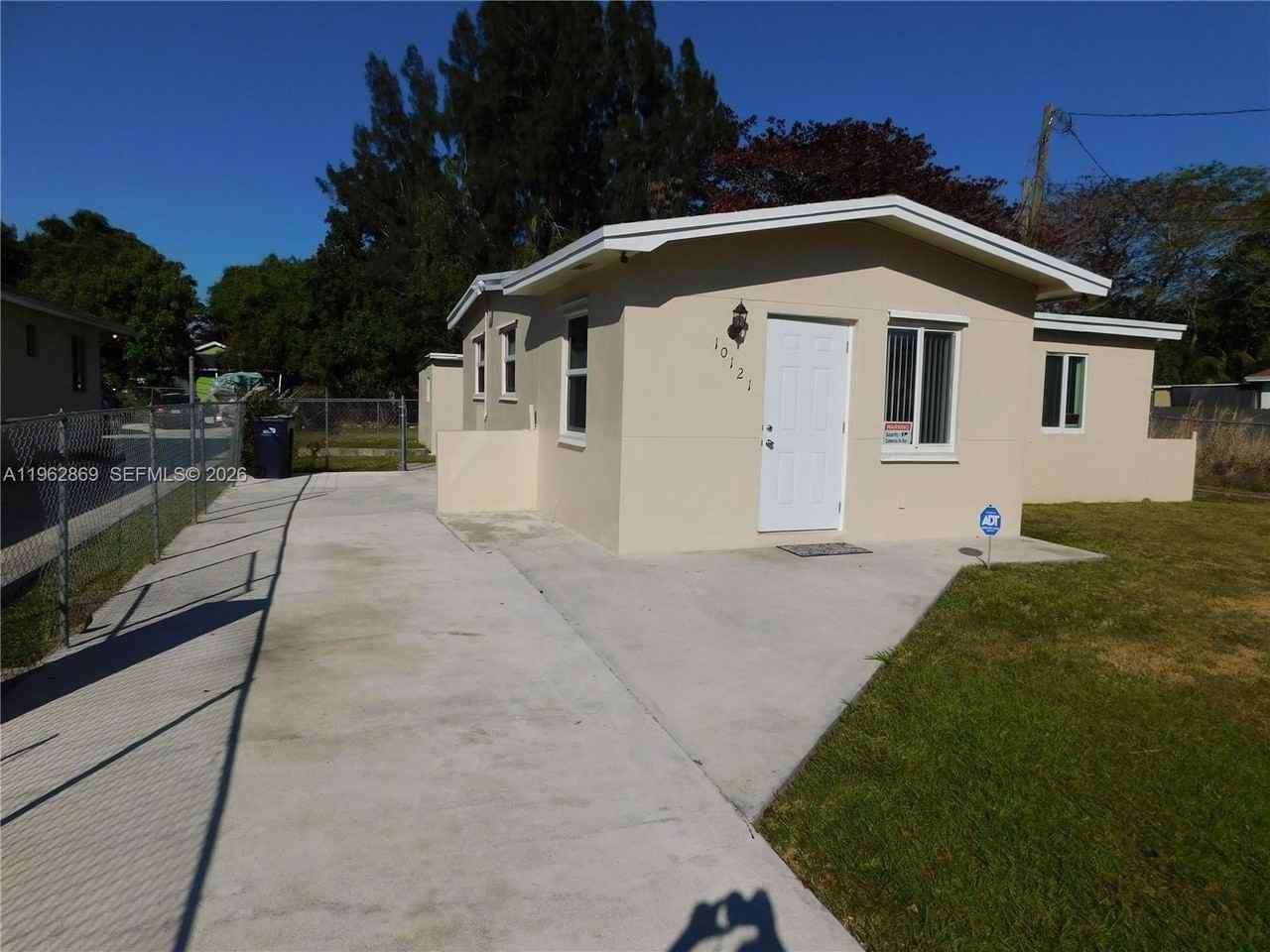 10121 W Jessamine St #10121 - Photo 3 of 20