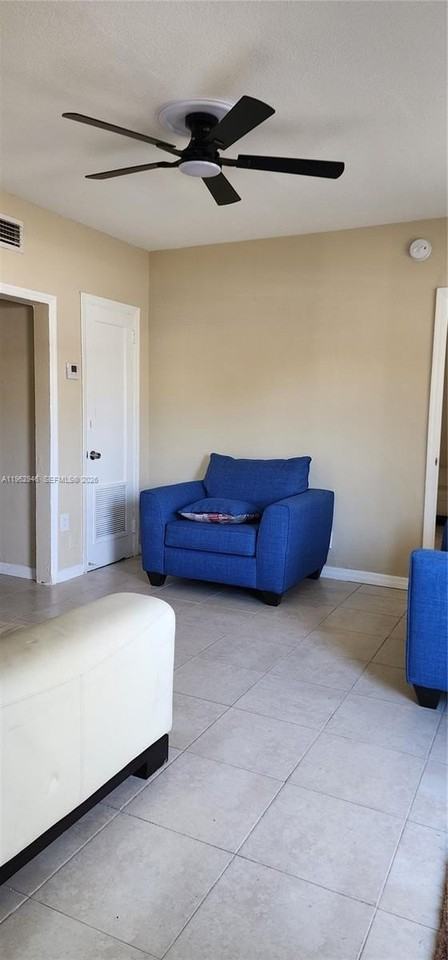 1025 Nw 3rd Ave #1 - Photo 7 of 12