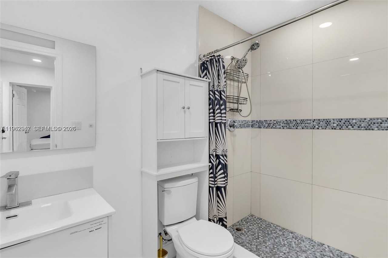 26620 Sw 136th Ave #1 - Photo 4 of 7