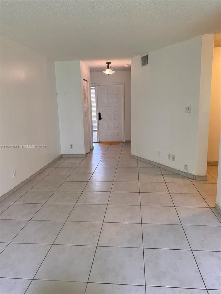 14168 Sw 93rd Ln #14168 - Photo 6 of 15