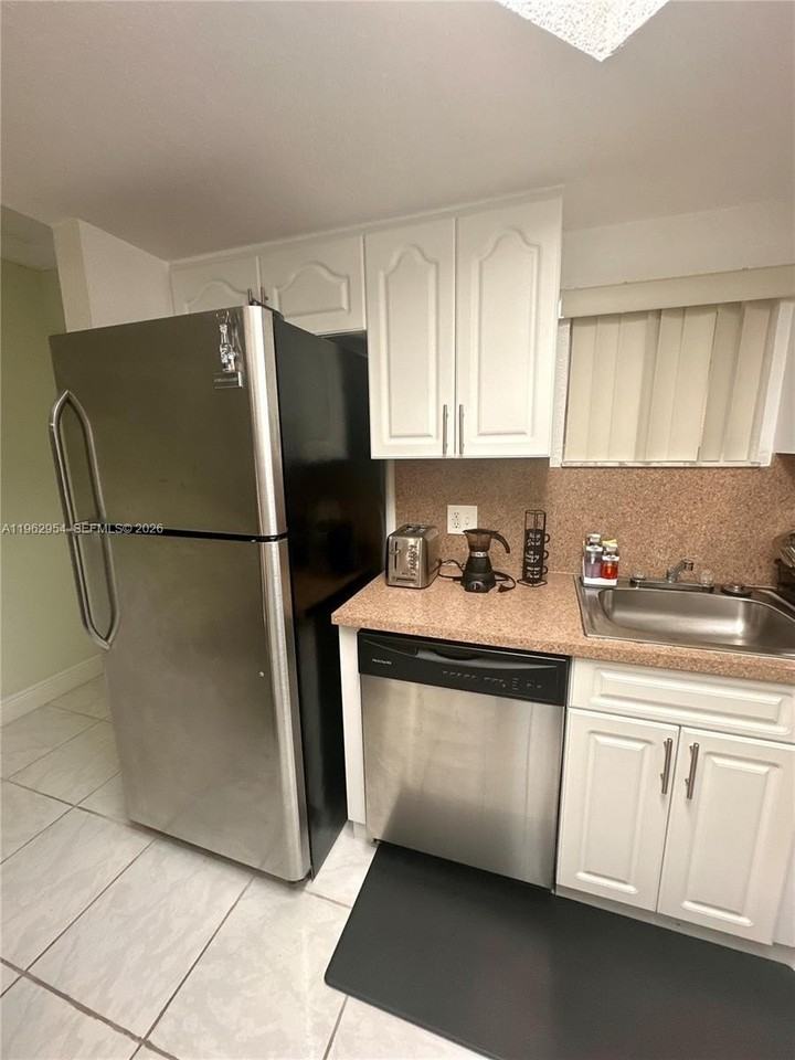 8235 Lake Dr #204 - Photo 6 of 17