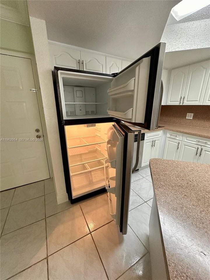 8235 Lake Dr #204 - Photo 7 of 17