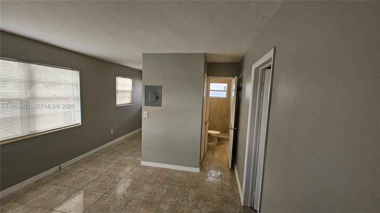 6204 Dewey St #1 - Photo 3 of 9