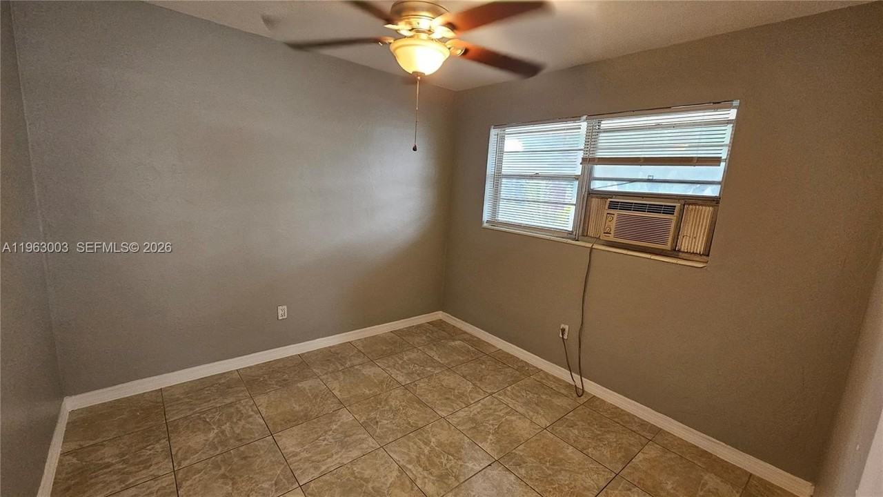 6204 Dewey St #1 - Photo 5 of 9