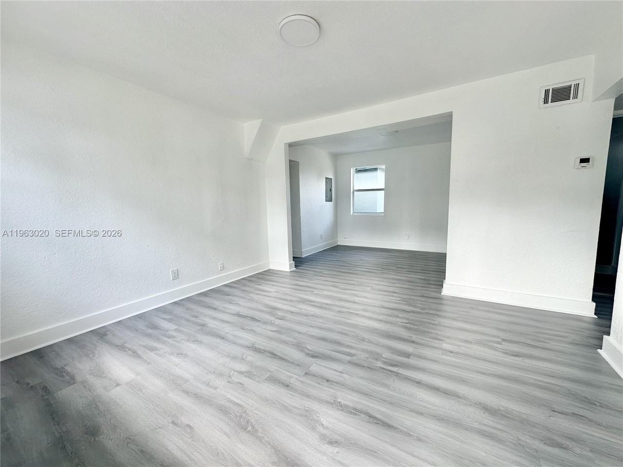 5903 Sw 26th Ter #0 - Photo 2 of 32