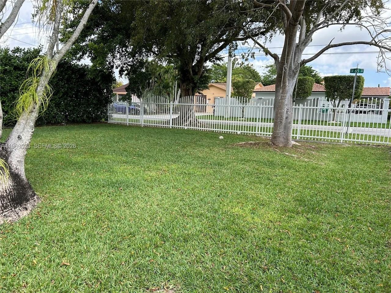 6501 Sw 34th St - Photo 4 of 20