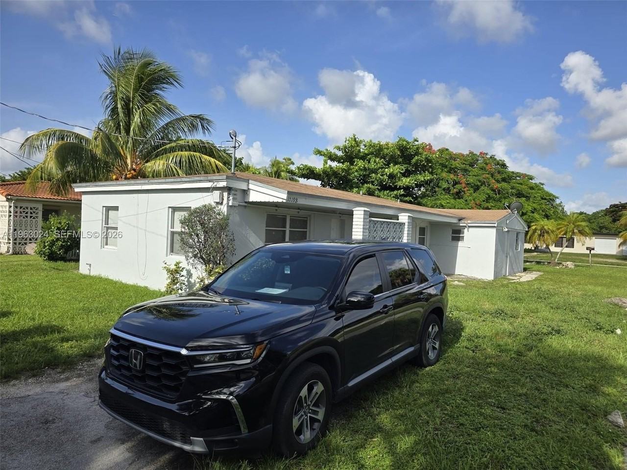 17193 Ne 18th Ave #2 - Photo 3 of 17