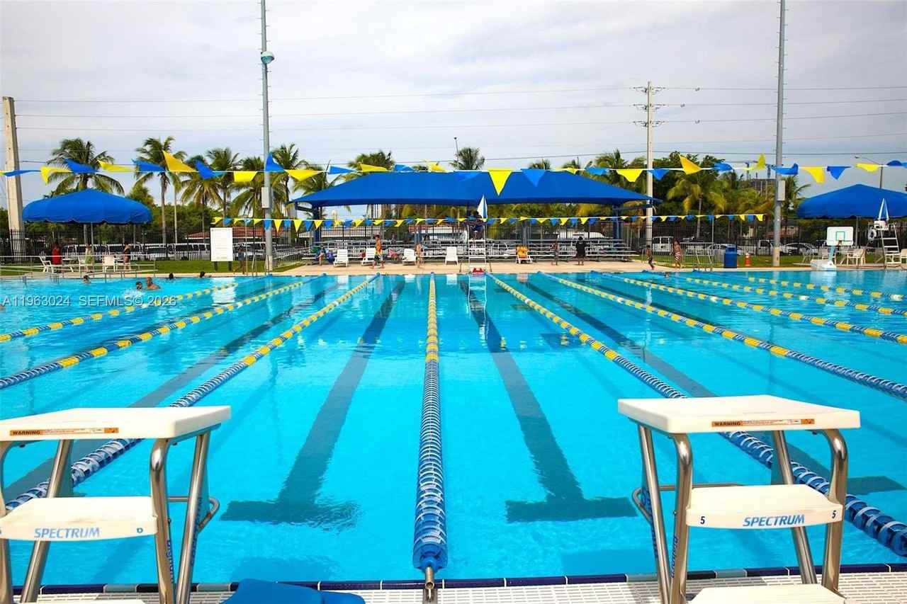 17193 Ne 18th Ave #2 - Photo 4 of 17