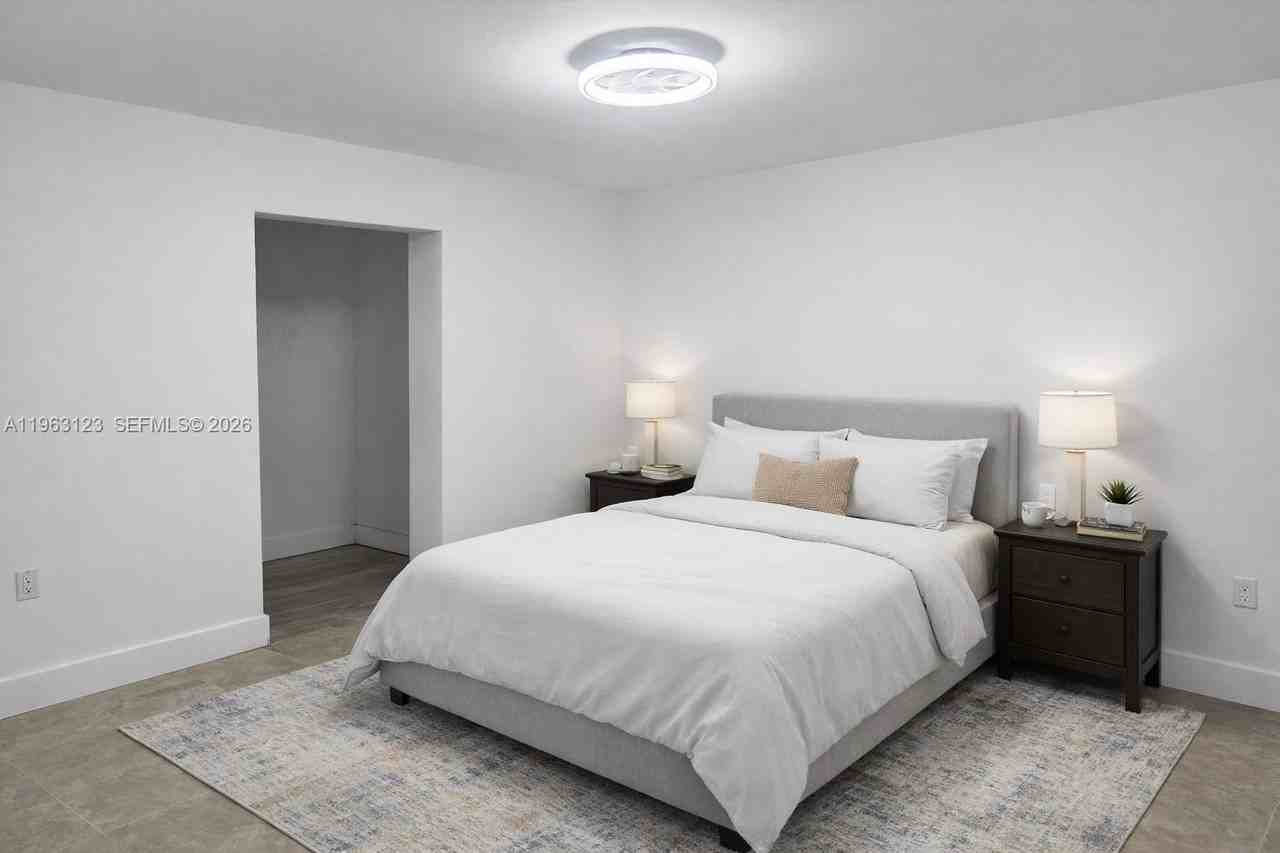 471 Ne 162nd St #1A - Photo 6 of 9