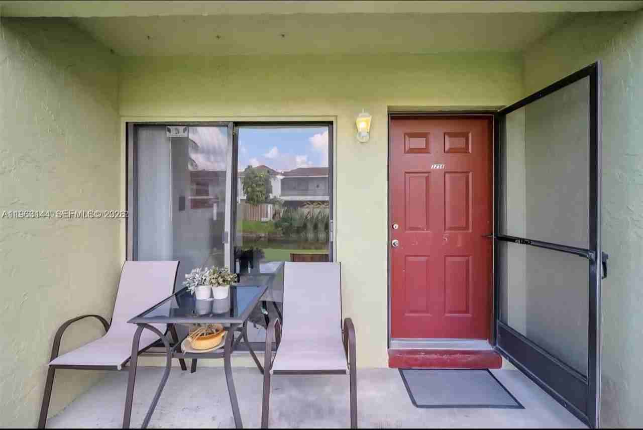 3258 Nw 104th Ave #3258 - Photo 2 of 11