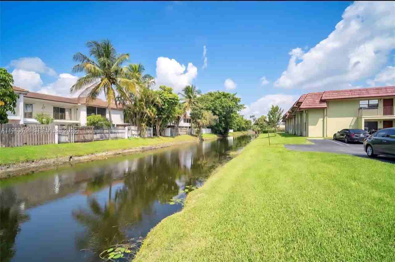 3258 Nw 104th Ave #3258 - Photo 3 of 11