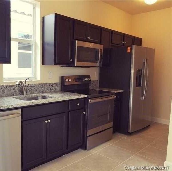 17102 Sw 95th Ter #0 - Photo 3 of 10