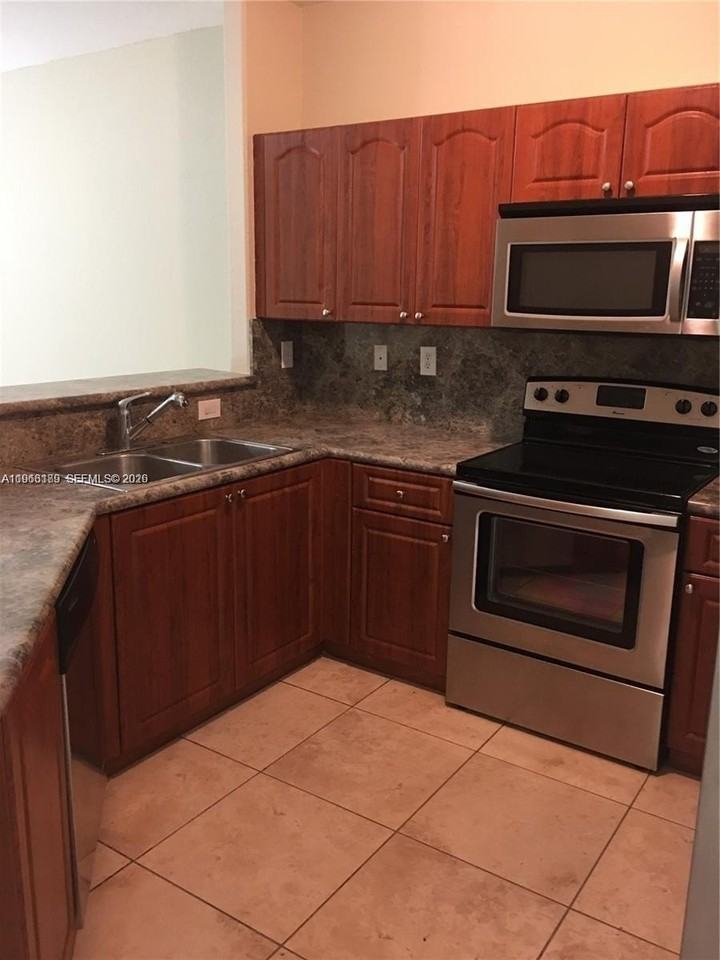 14962 Sw 23rd Way #14962 - Photo 5 of 16