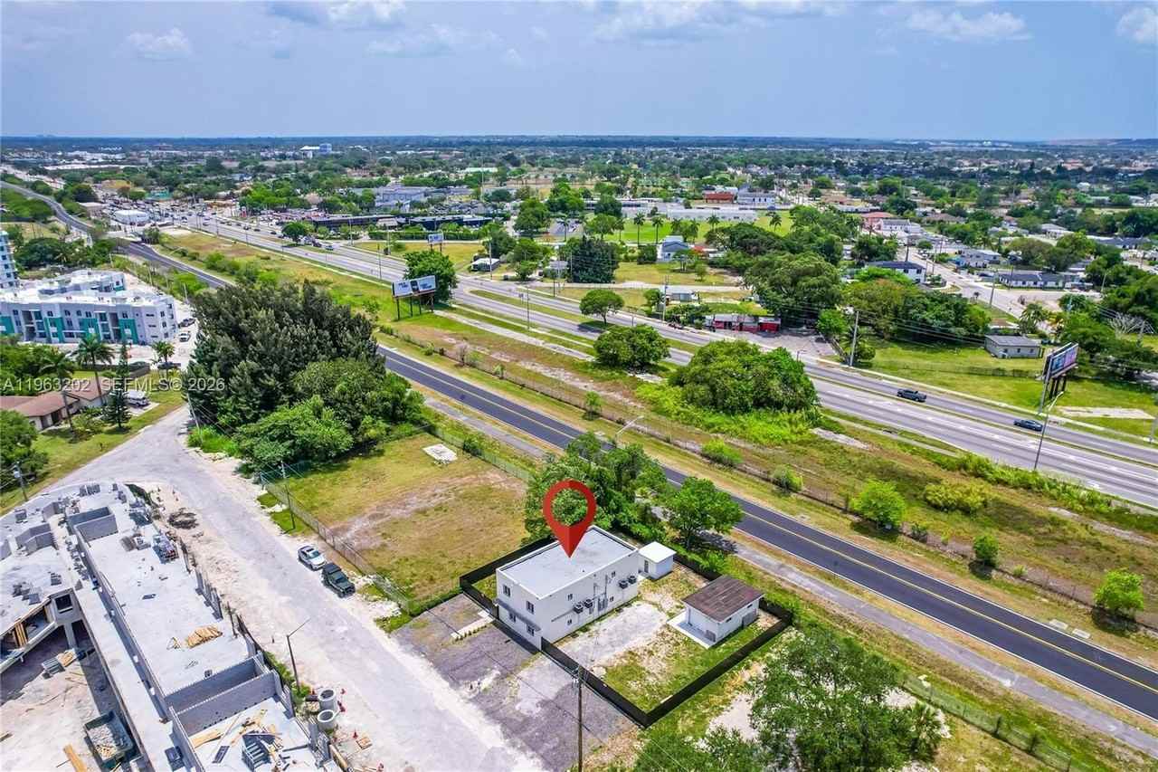 21845 Goulds Ave #202 - Photo 4 of 32