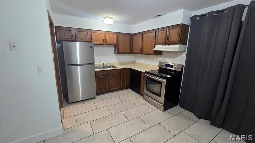 13 Yorkshire Ln #1 - Photo 5 of 10