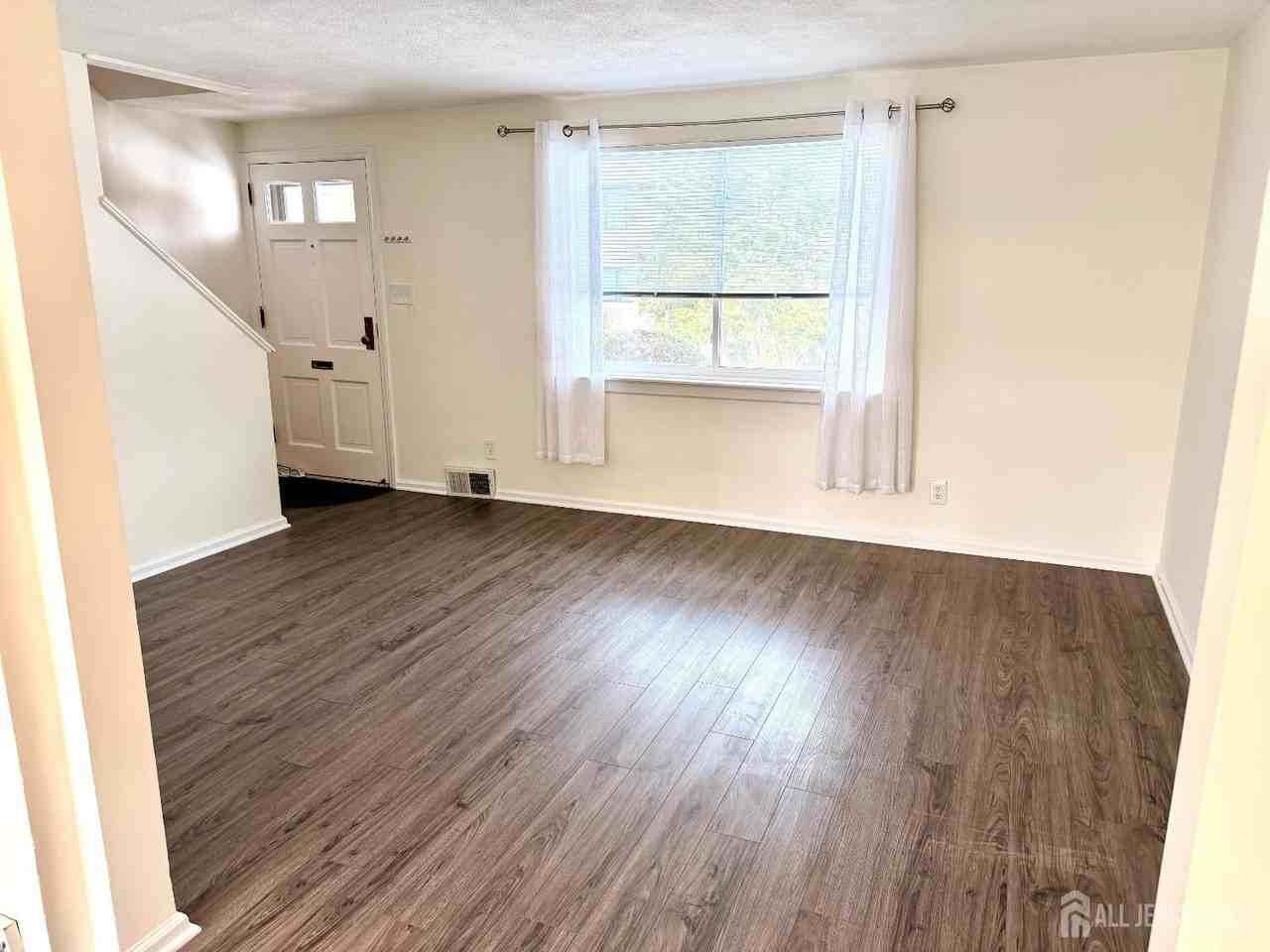 139 Newman St #213D - Photo 3 of 15