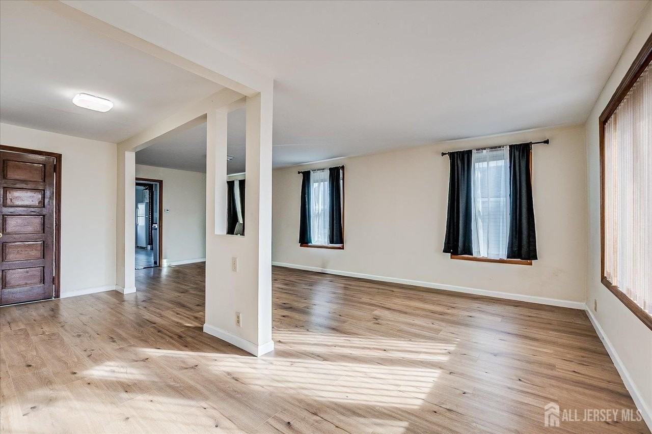 98 Trieste St - Photo 4 of 30