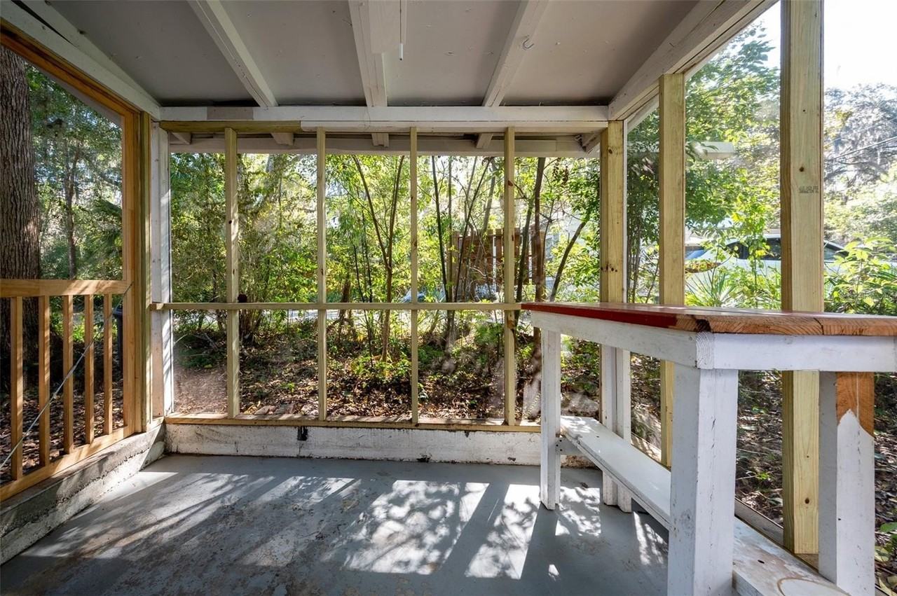 318 Nw 24th St #A - Photo 4 of 16