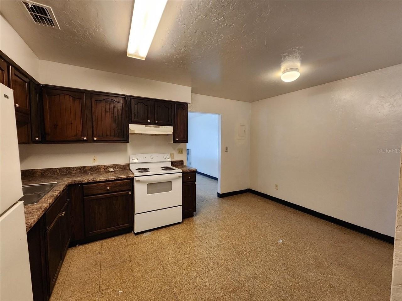 5817 Nw 23rd Ter #3 - Photo 4 of 20