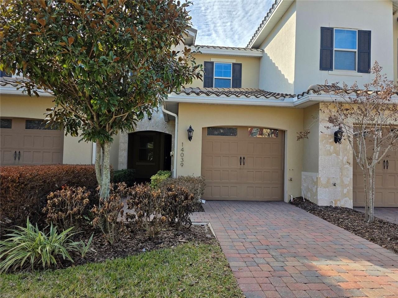 14039 Helsby St - Photo 5 of 34