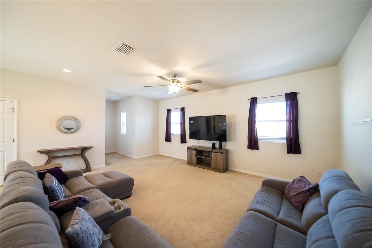 980 Lakefront Village Dr - Photo 6 of 40