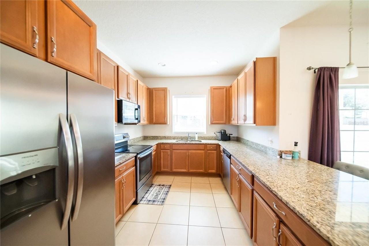 980 Lakefront Village Dr - Photo 7 of 40