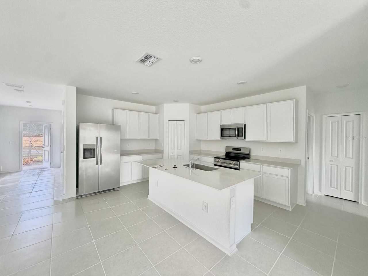 2142 CHRIS DRIVE - Photo 6 of 23