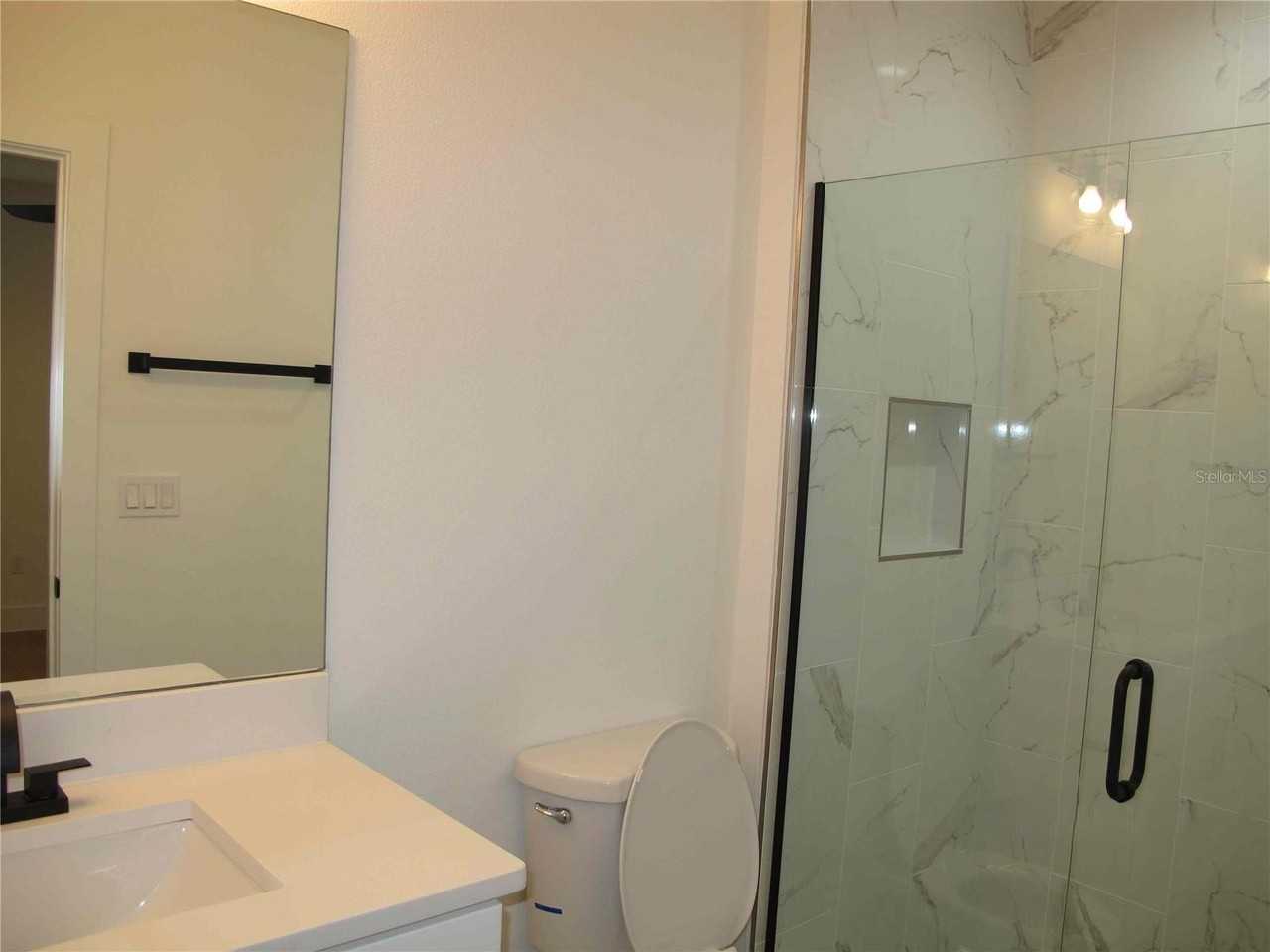 145 W Grant St - Photo 6 of 23