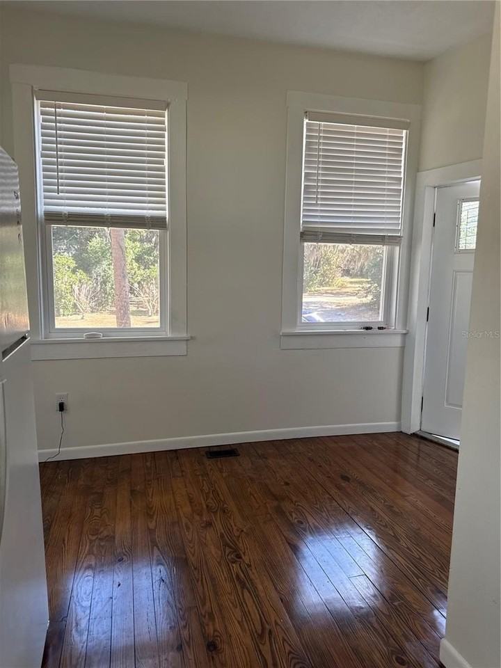 32 Se 9th Ave #1A - Photo 3 of 7