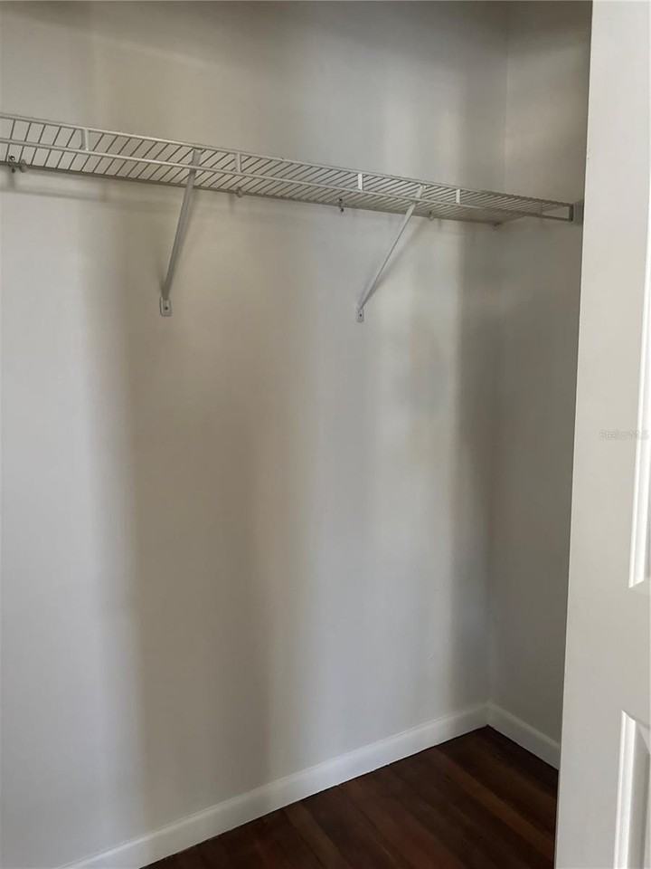 32 Se 9th Ave #1A - Photo 6 of 7