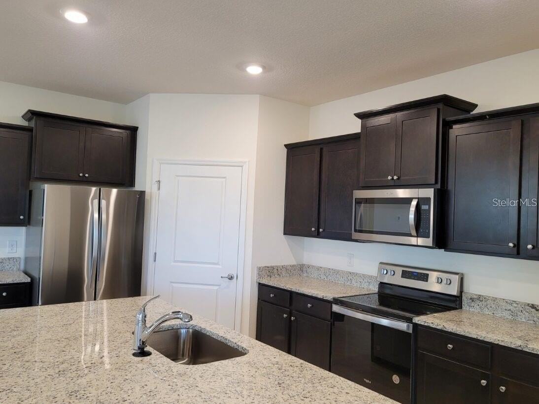 5084 Stokes Way - Photo 7 of 29