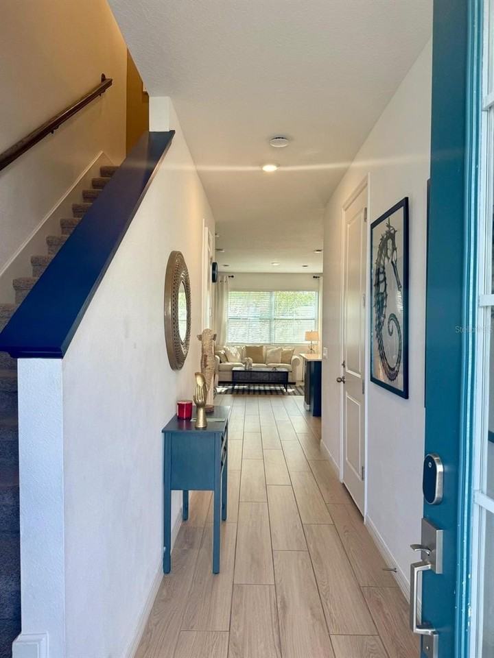 803 Longboat Dr - Photo 2 of 24