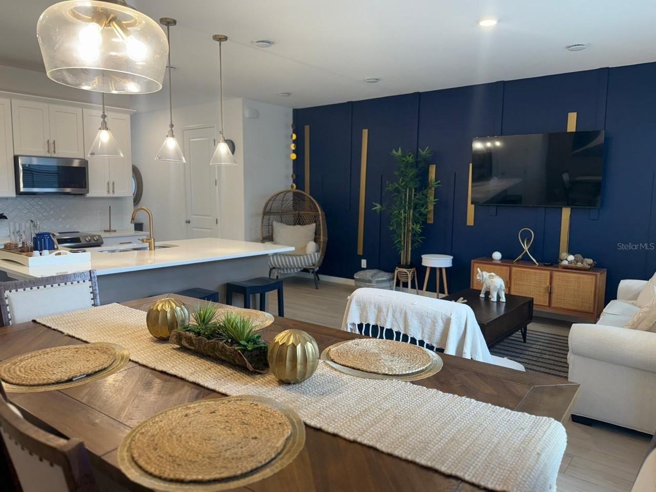 803 Longboat Dr - Photo 6 of 24