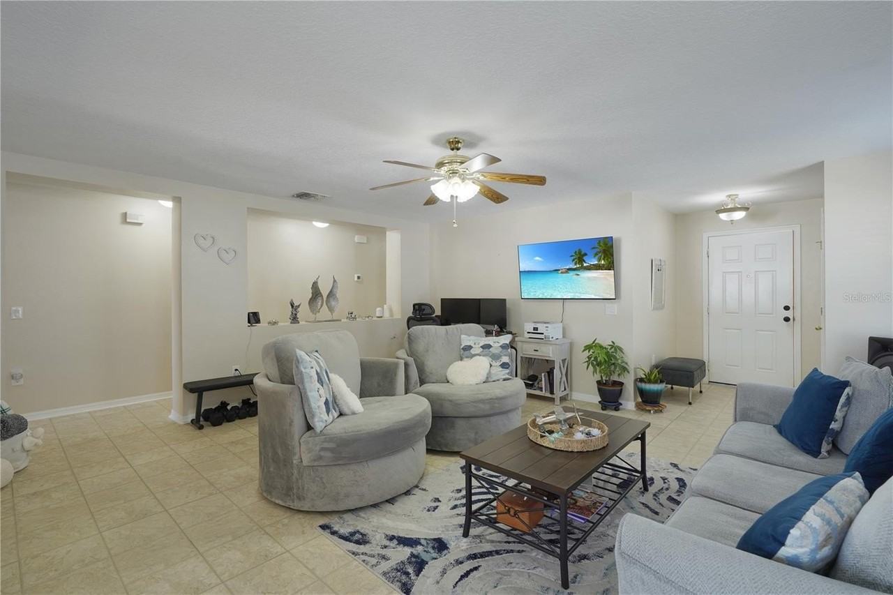 3507 Harlequin Dr - Photo 4 of 17